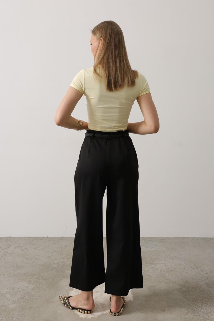 Belt Collar Detailed Pants