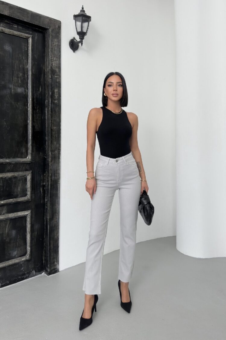Seamless Leg Mom Fit Jeans