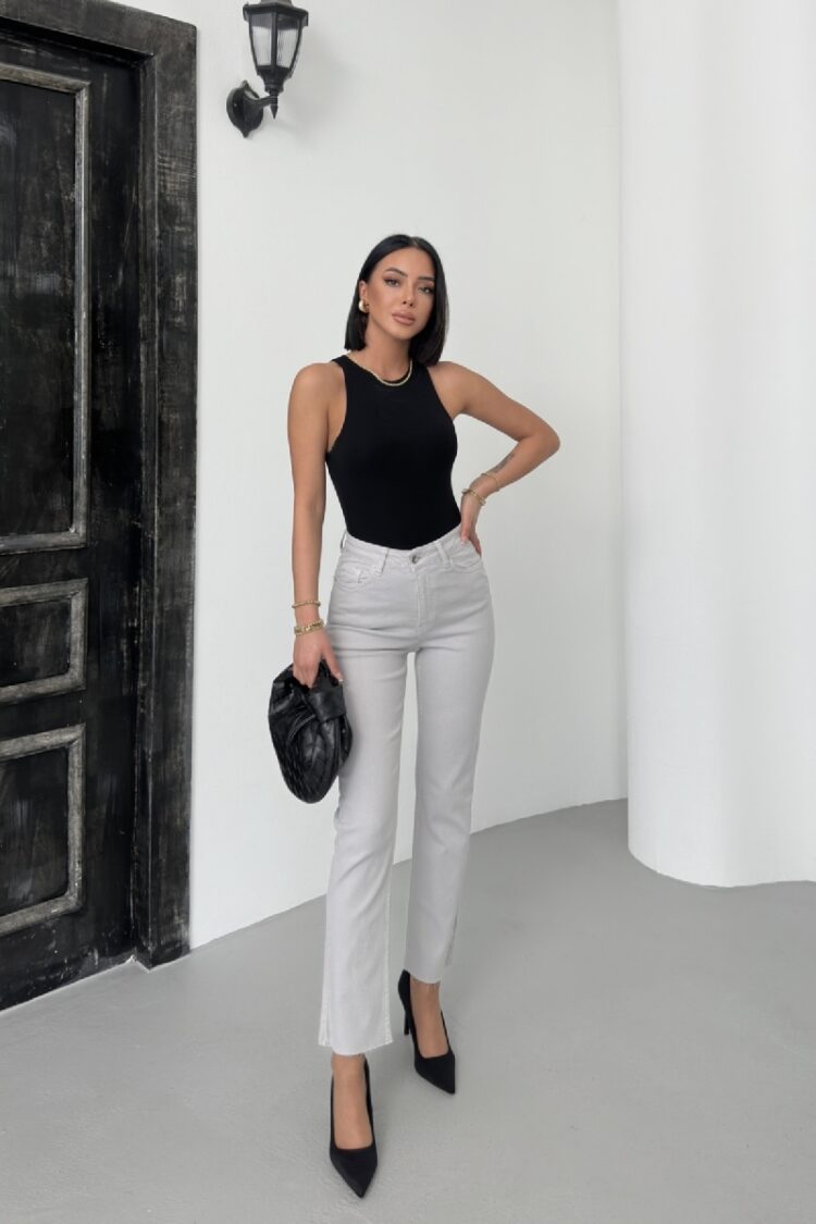 Seamless Leg Mom Fit Jeans