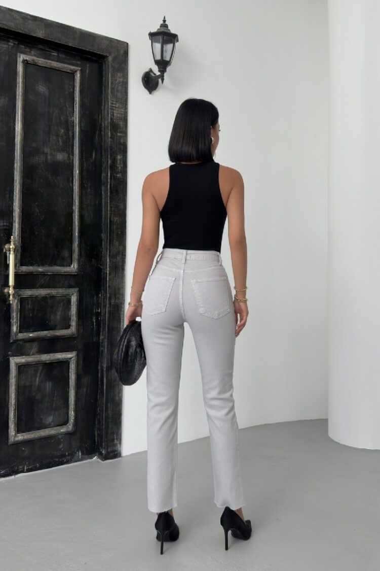 Seamless Leg Mom Fit Jeans