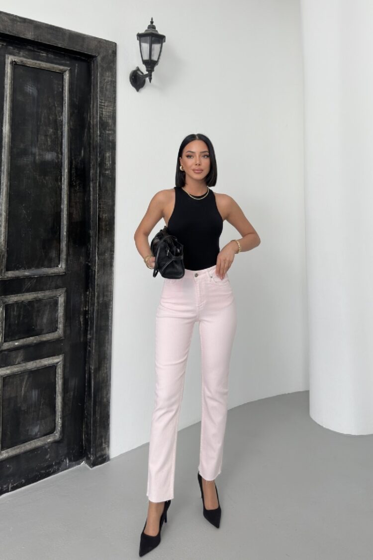 Seamless Leg Mom Fit Jeans