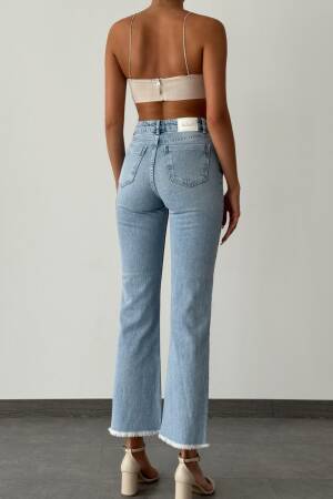 High Waist Stone Embroidery Detailed LightJeans Pants - Brand: LACARINO - Women's Clothing Wholesale - Globality Store
