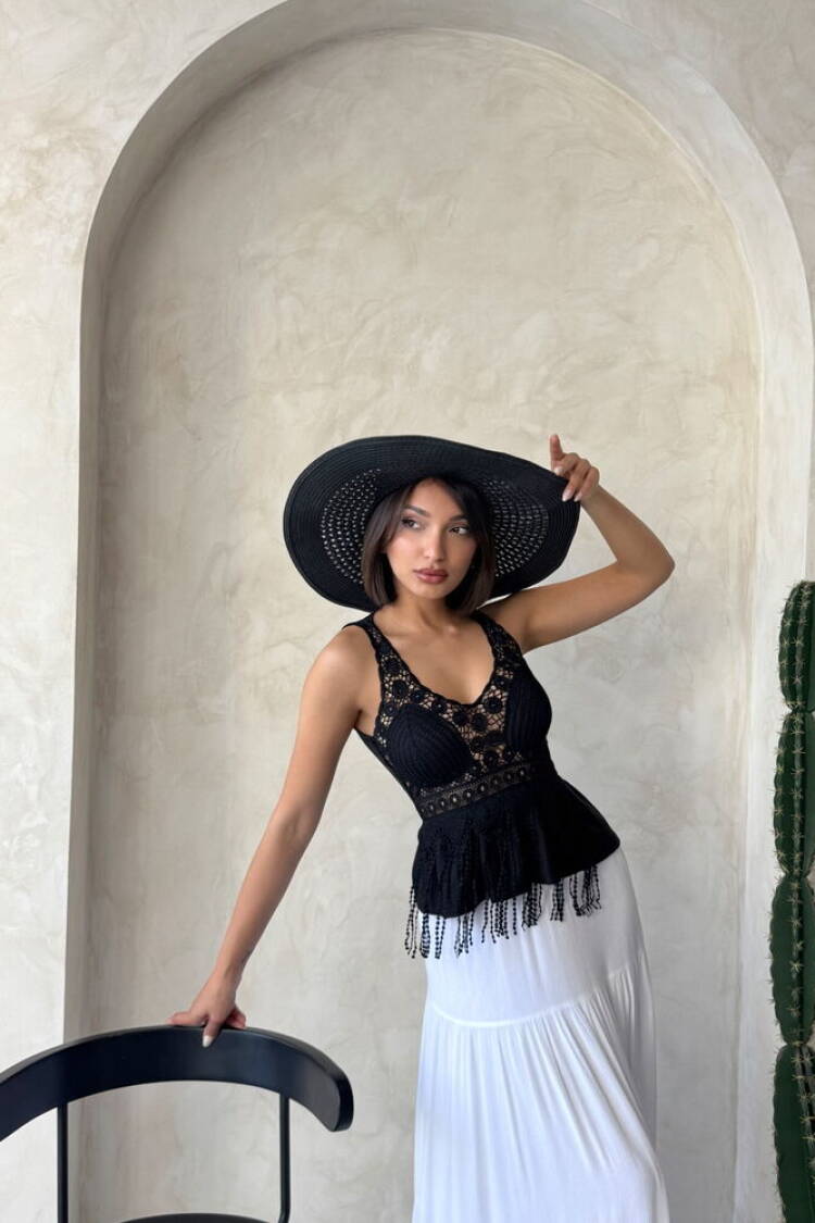 Wholesale Blouse With Guipure Detailed Strap|