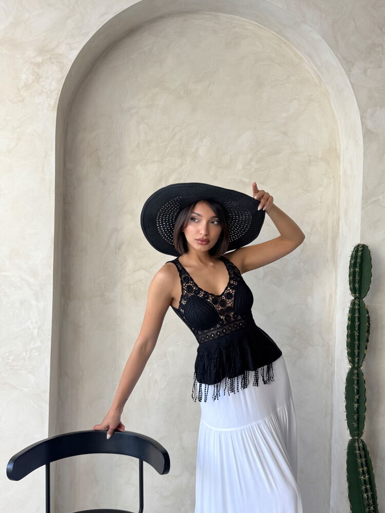 Wholesale Blouse With Guipure Detailed Strap|