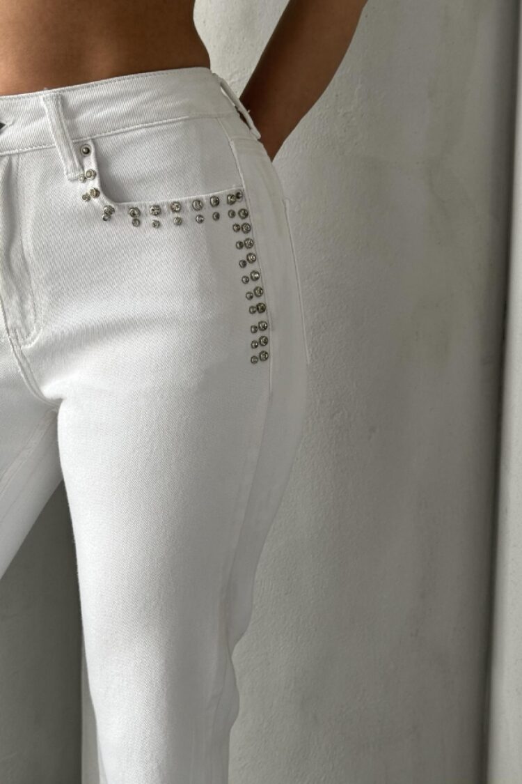 Mom Fit Jeans With Stones