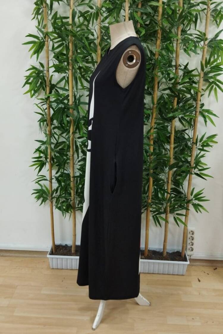 Women's Zero Sleeve V Neck Women's Face Pattern Suprem Dress - Black