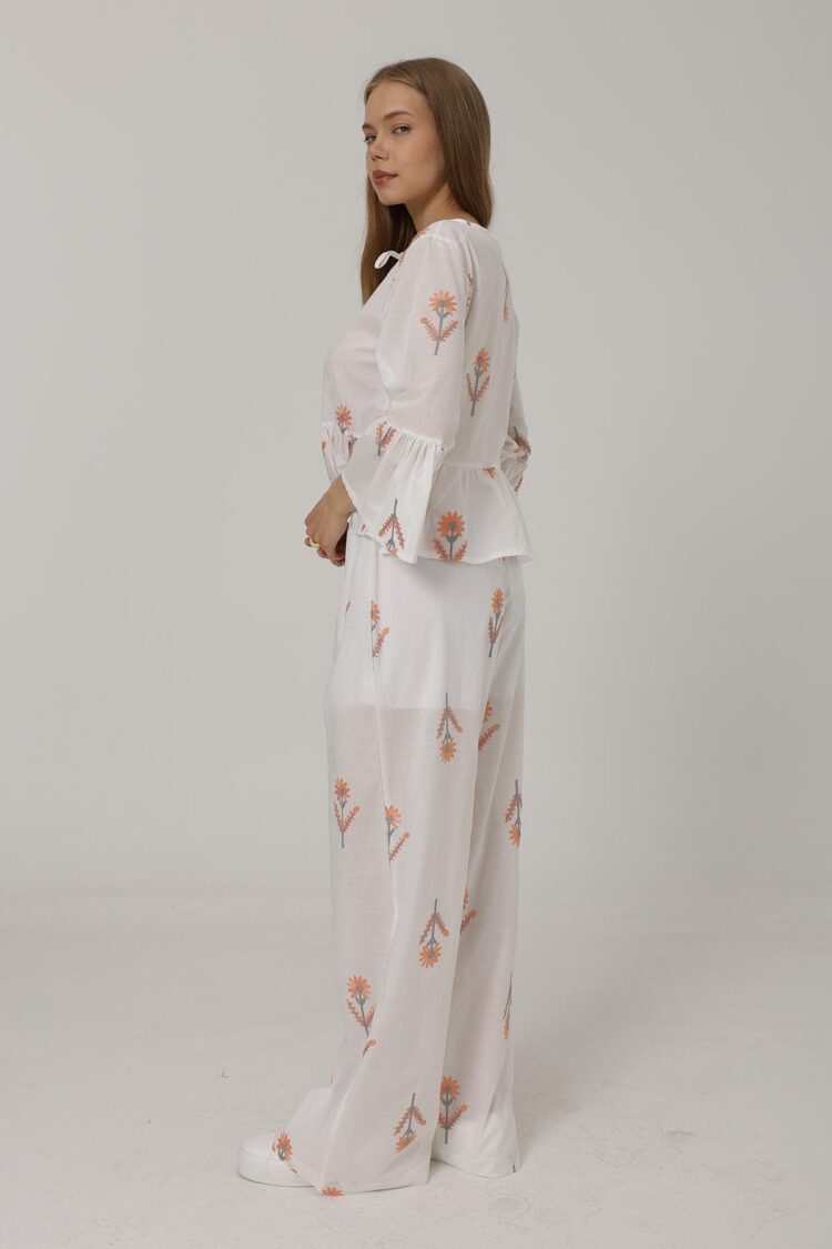 Embroidered Oversize Pants