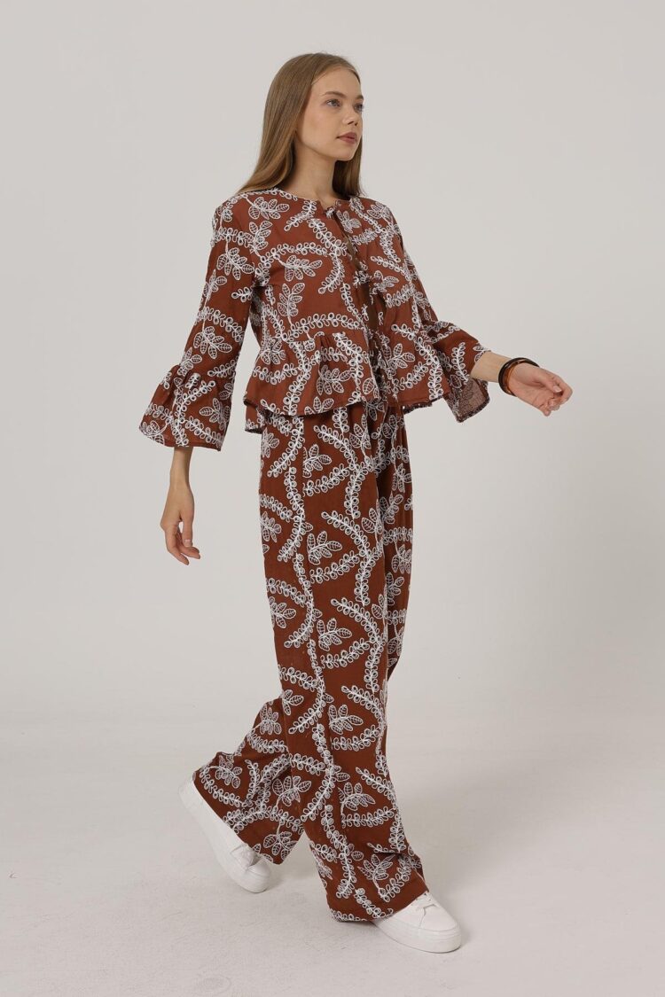 Embroidered Oversize Pants