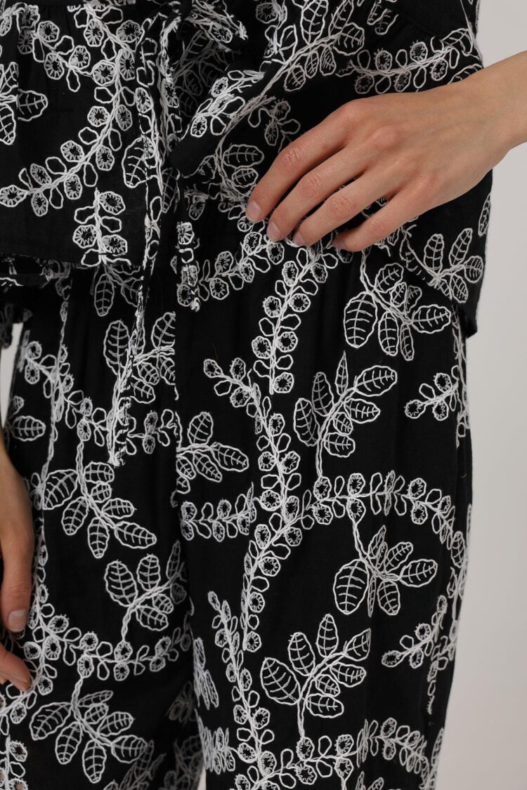Embroidered Oversize Pants