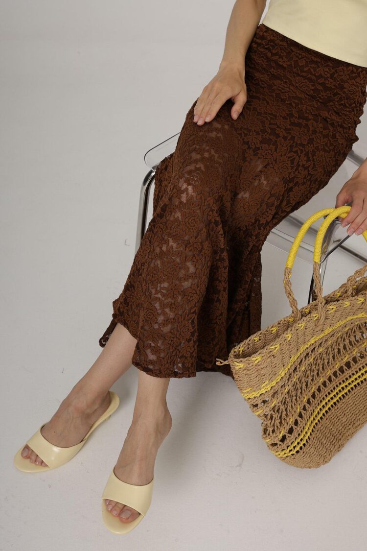 Elastic Waist Lace Skirt