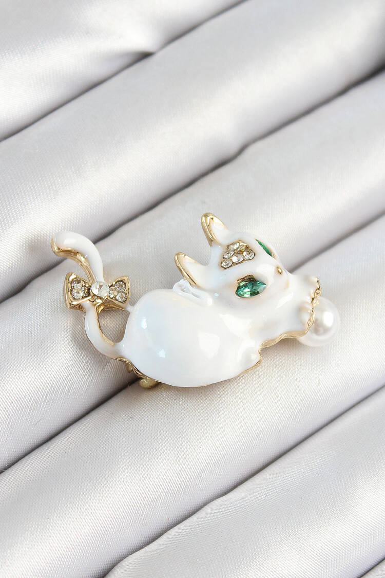 Zircon Stone Pearl Detailed White 3d Cat Figured Gold Color Women Brooch - Brand: Ebijuteri - Women's Clothing Wholesale - Globality Store