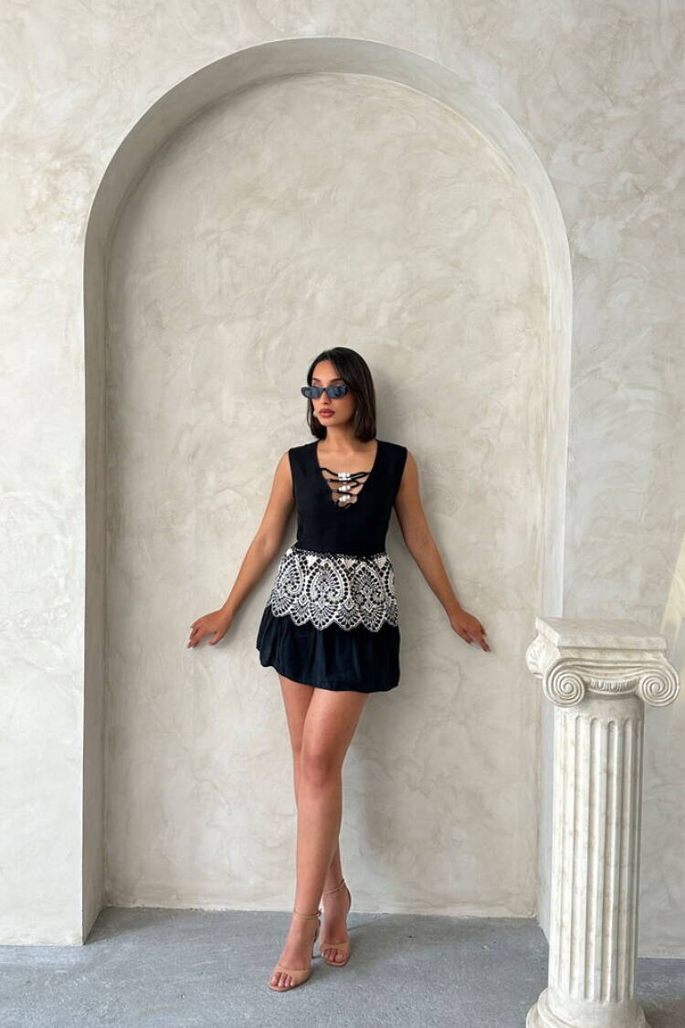 Embroidered Sleeveless Blouse -Stone