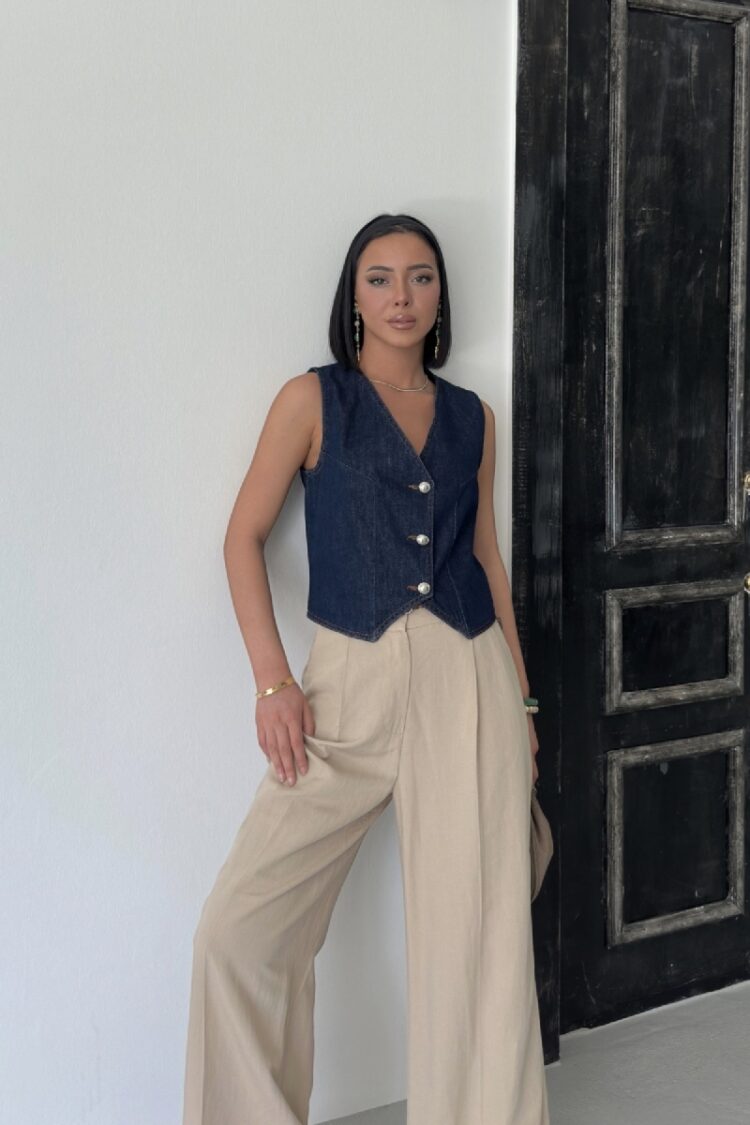 Buttoned Vest
