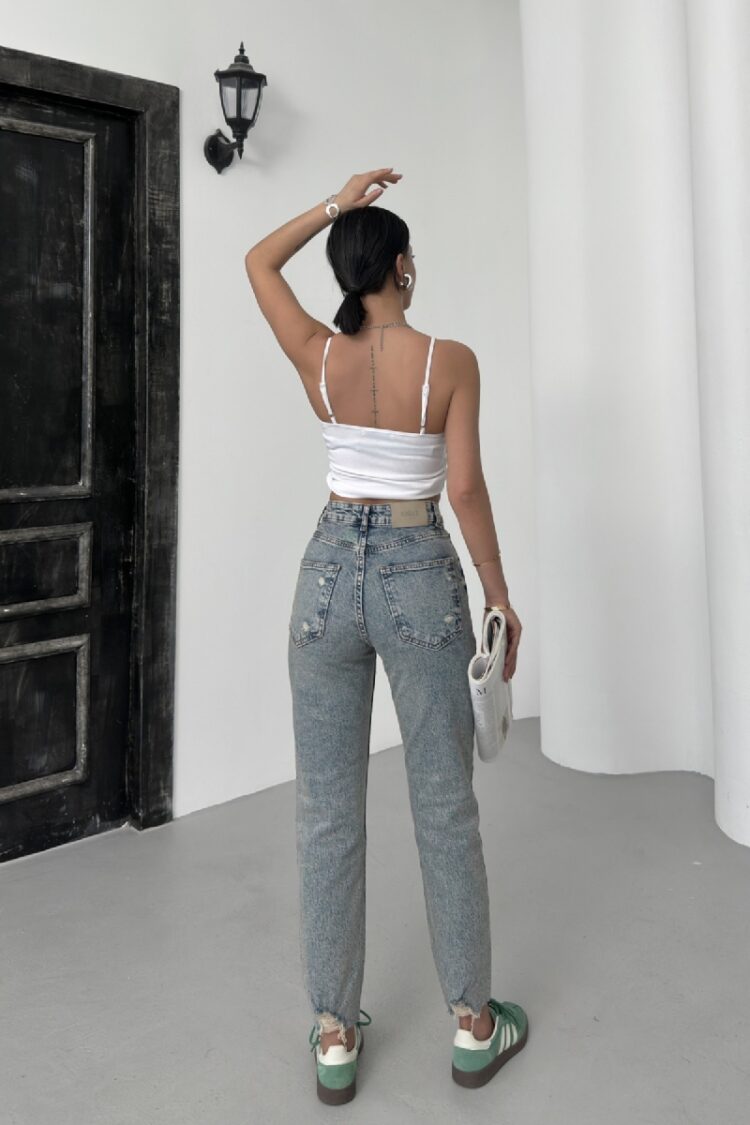 Leg Mom Fit Jeans