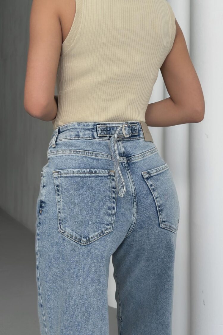 Baggy Jeans With Array Pencils