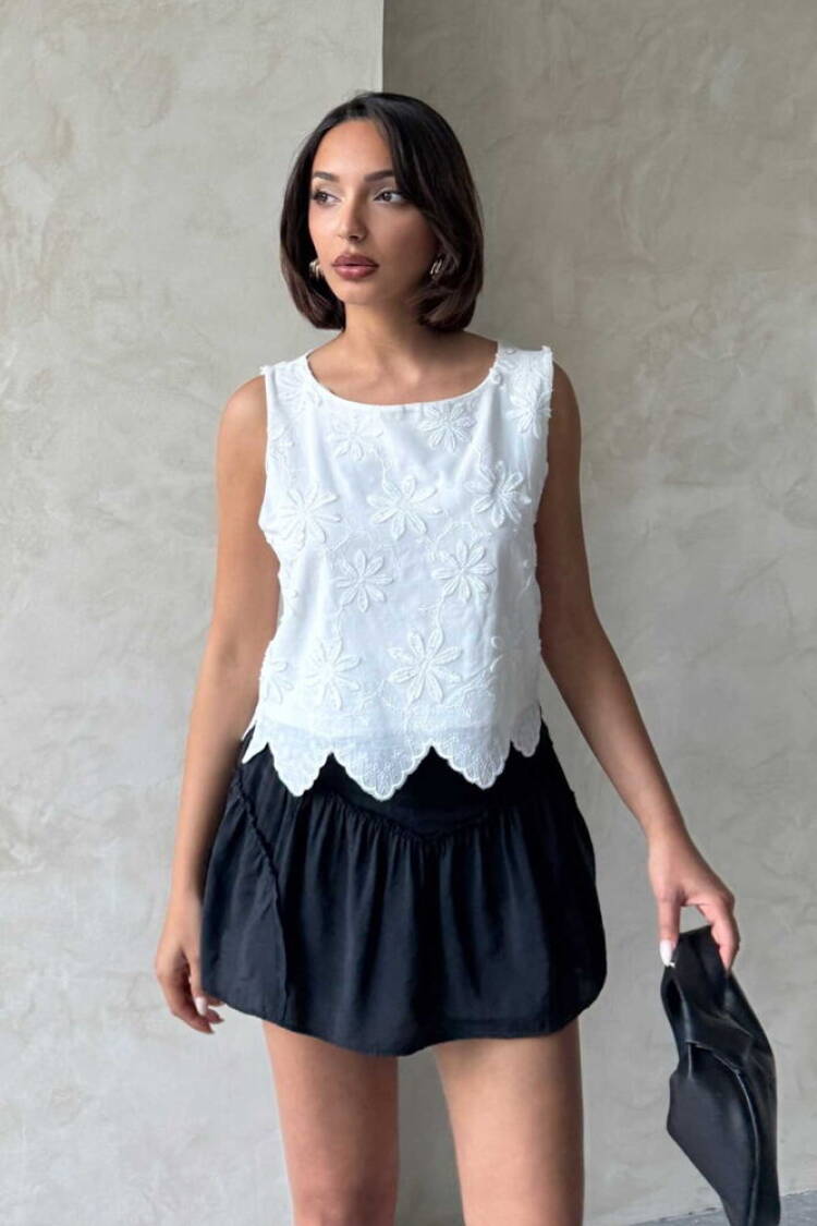 Embroidered Sleeveless Blouse -