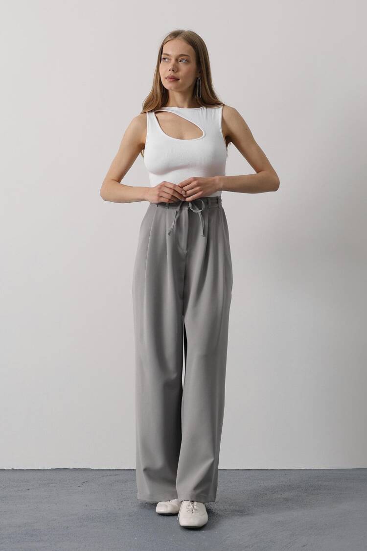 Pleated Lace-up Oversize Pants
