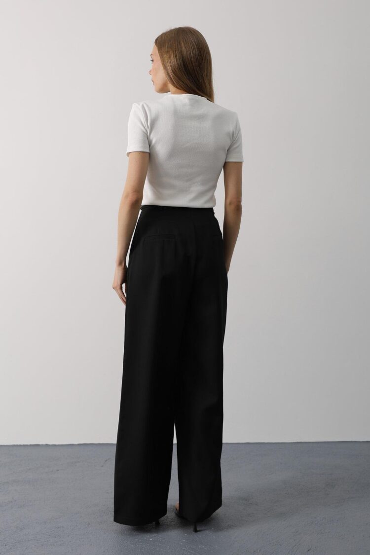 Pleated Lace Oversize Pants