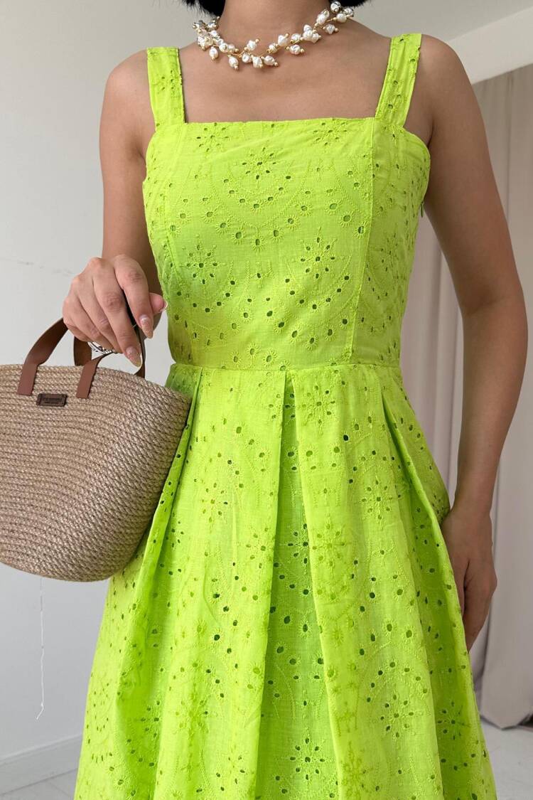 Embroidery Dress With Hangers - Oil