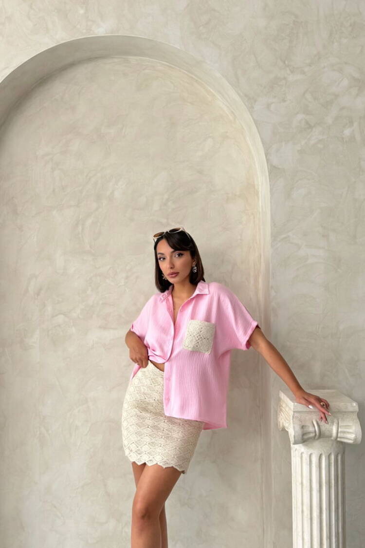 D2360 Linen Shirt With Applique Pockets