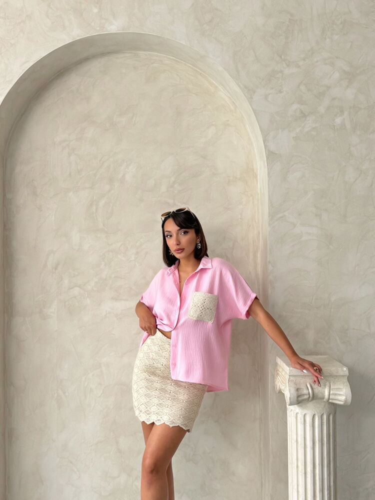 D2360 Linen Shirt With Applique Pockets