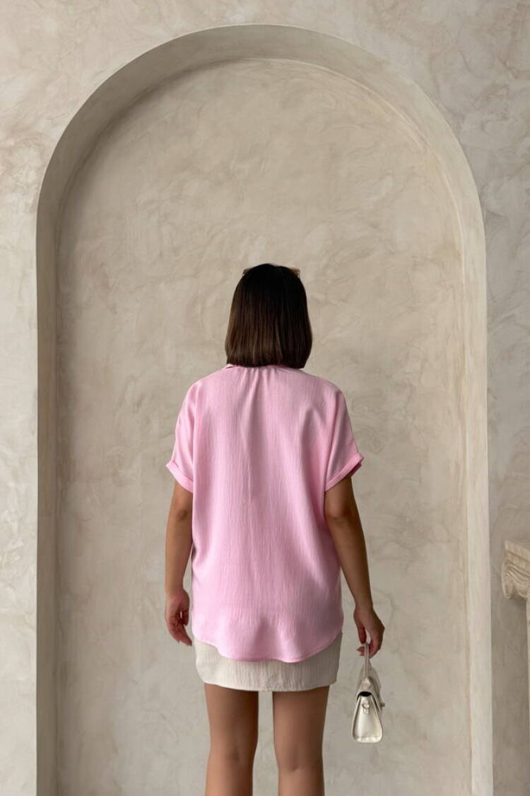 D2360 Linen Shirt With Applique Pockets