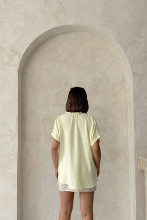 D2360 Linen Shirt With Applique Pockets - Brand: Topshow - Women's Clothing Wholesale - Globality Store