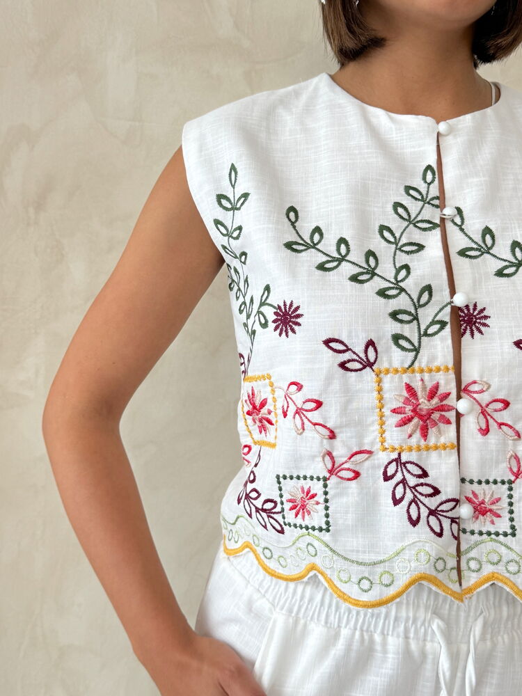 Embroidered Zero Sleeve Shirt - Yellow Dsn2