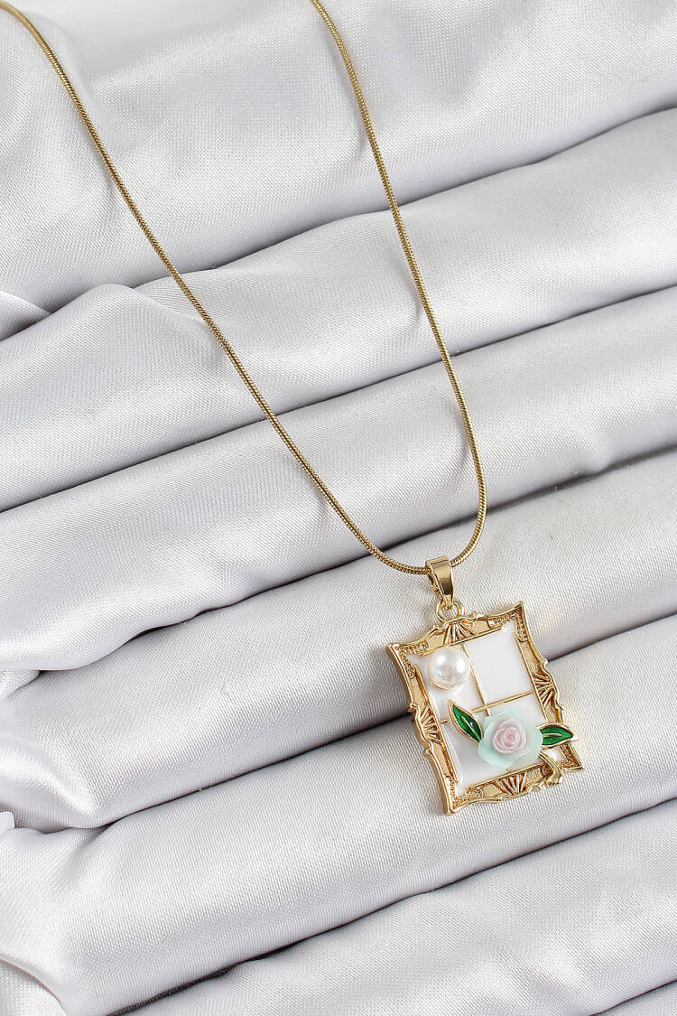 316l Steel Chain White Artistic Portrait Pearl Detailed Rose Figured Pattern Gold Color Women Necklace