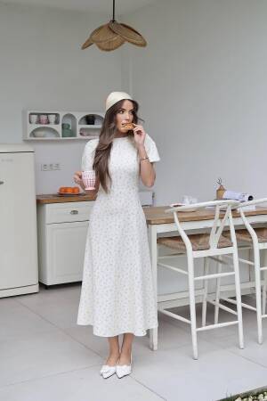White Fit And Flare Floral Dress - Brand: Elisa - Women's Clothing Wholesale - Globality Store