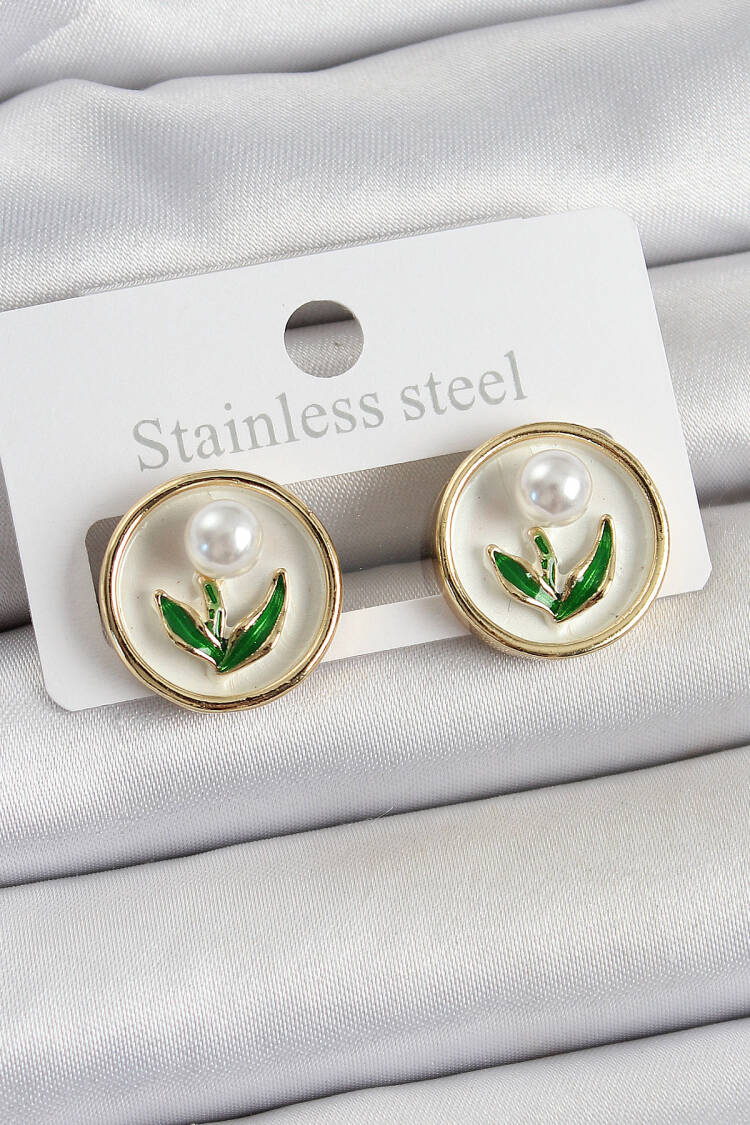 Elegant White Earring With Floral And Plain Design - Brand: Ebijuteri - Women's Clothing Wholesale - Globality Store