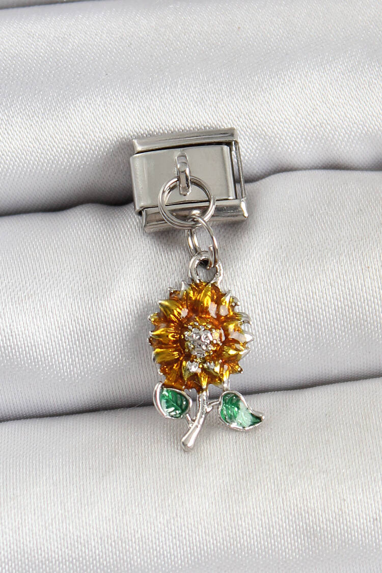 Gold Casual Bracelet With Floral Design - Brand: Ebijuteri - Women's Clothing Wholesale - Globality Store