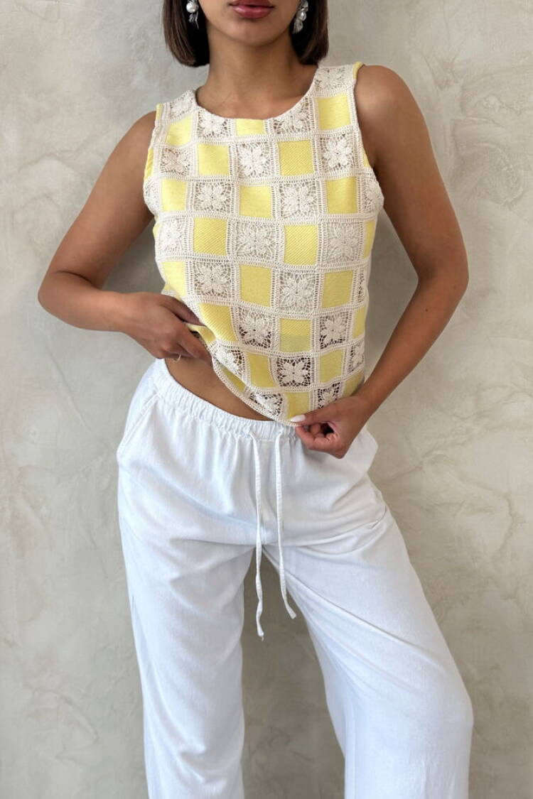 Retro Checkered Sleeveless Shirt