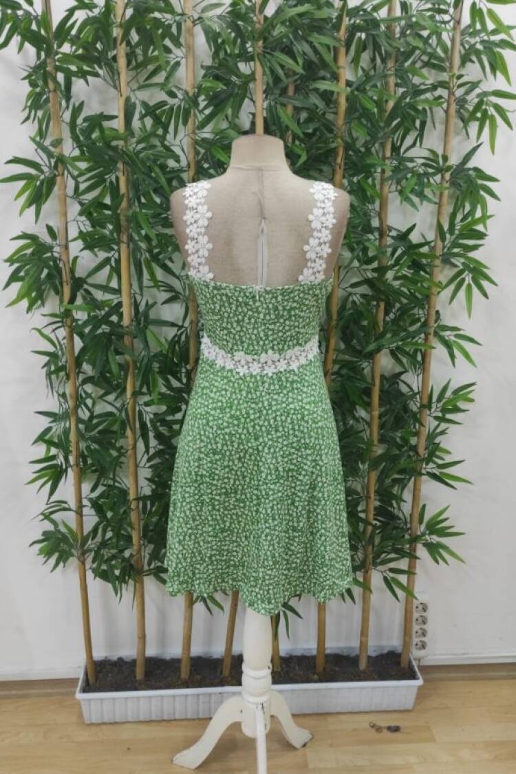 Green Floral A-Line Dress With V-Neck And Cap Sleeves