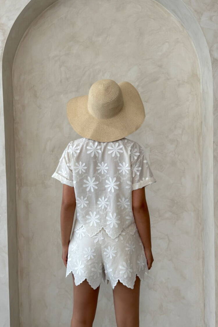 White Floral Buttoned Shirt With Notched Neck