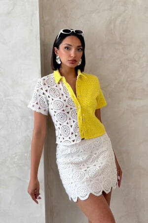 White Slim Fit Polo Neck Crop Shirt - Brand: Topshow - Women's Clothing Wholesale - Globality Store