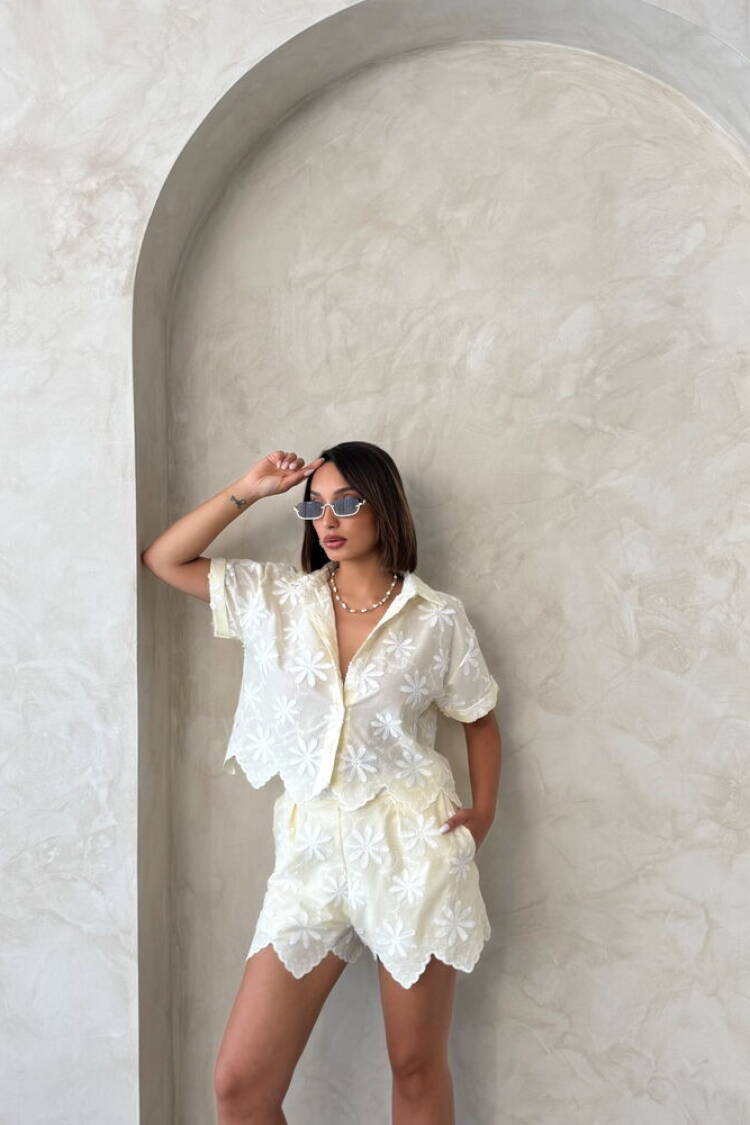 Ecru Casual Boho Floral Shirt