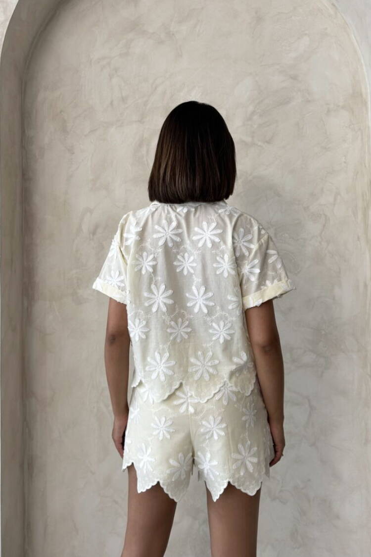 Ecru Casual Boho Floral Shirt