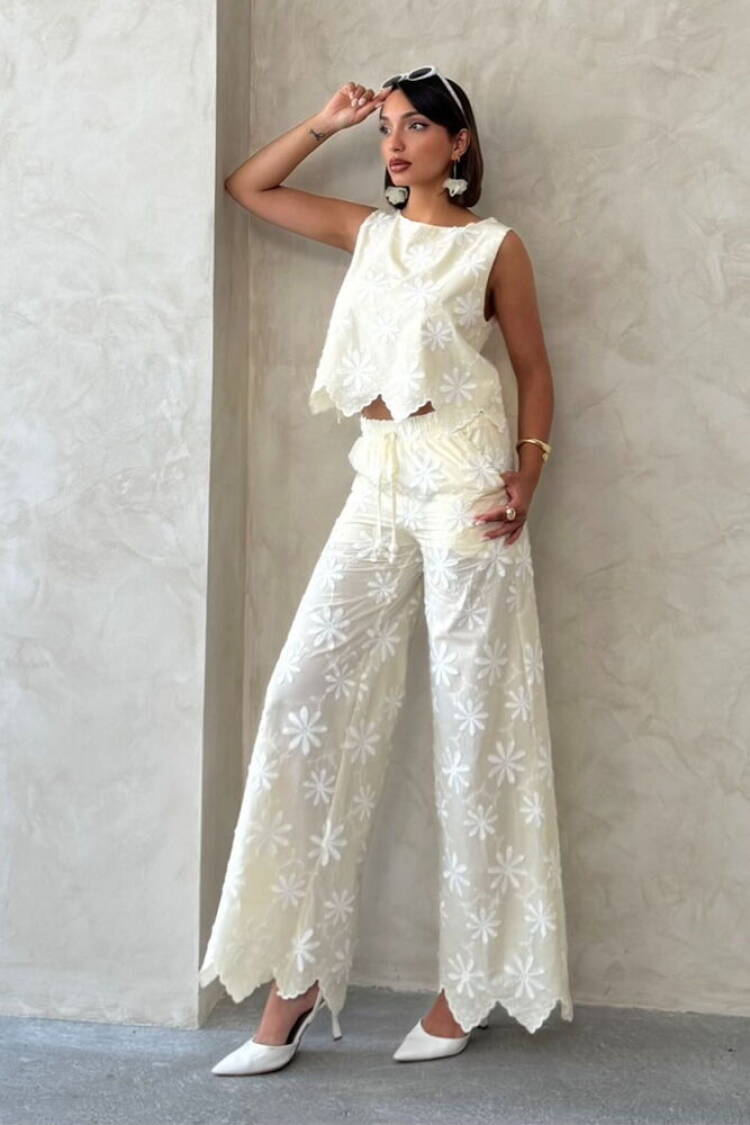 White Floral Palazzo Pants - Brand: Topshow - Women's Clothing Wholesale - Globality Store