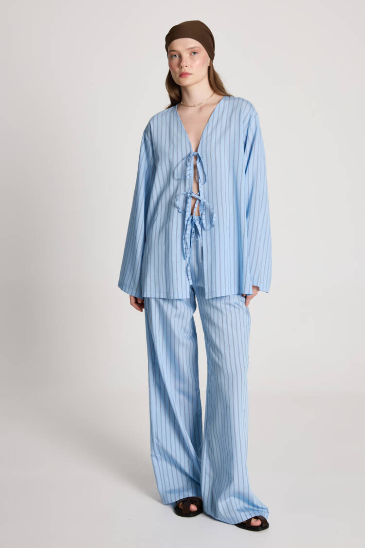 Striped Oversized Fit Suit With Tie Closure