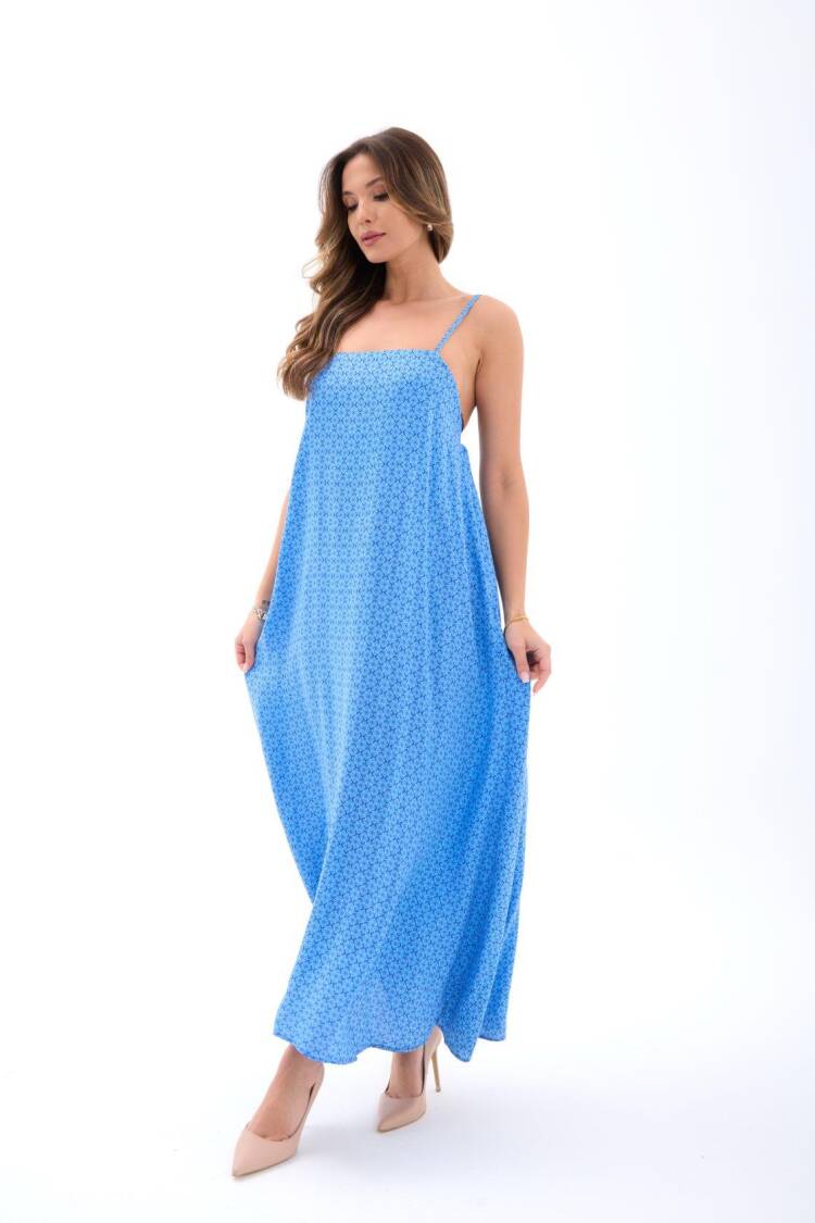 Elegant Maxi Slip Dress With Square Neck