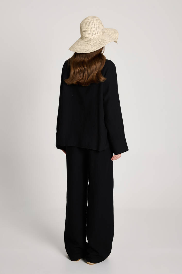 Suit With Notched Neck And Tie Closure