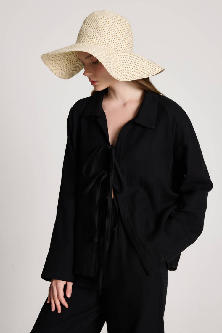 Suit With Notched Neck And Tie Closure