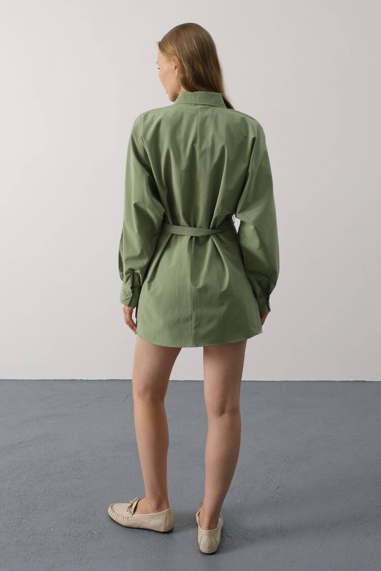 Green Shirt With Notched Neck And Buttoned Closure