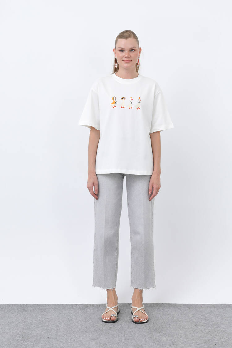 White Casual Oversized Fit Tshirt