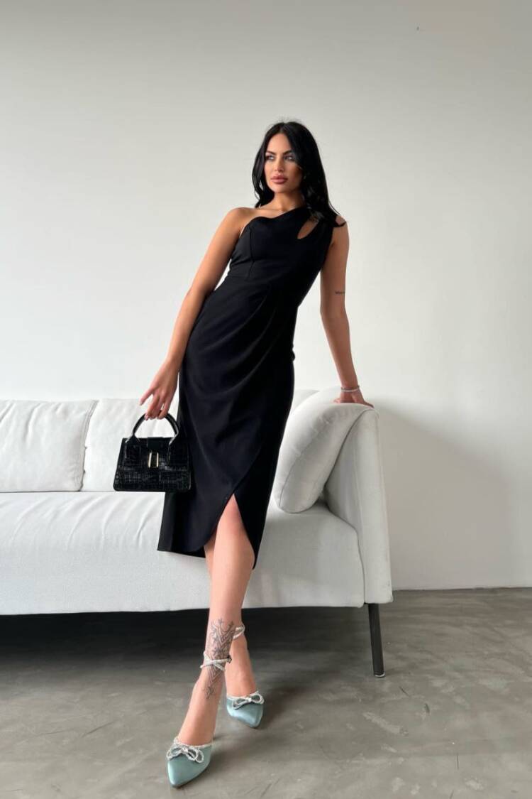 Black Glam Sleeveless Slit Midi Dress