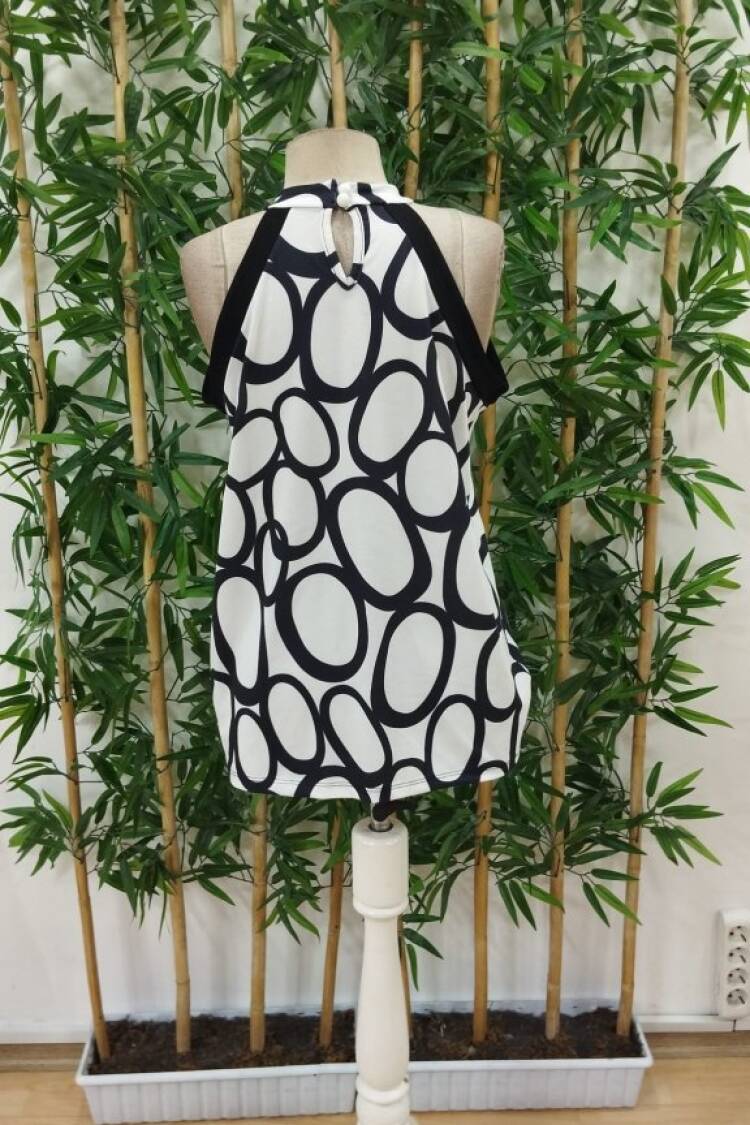 Black Sleeveless High Neck Casual Blouse
