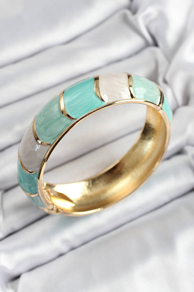 Enameled Brass Green Color Motif Pattern Women's Clamp - Brand: Ebijuteri - Women's Clothing Wholesale - Globality Store