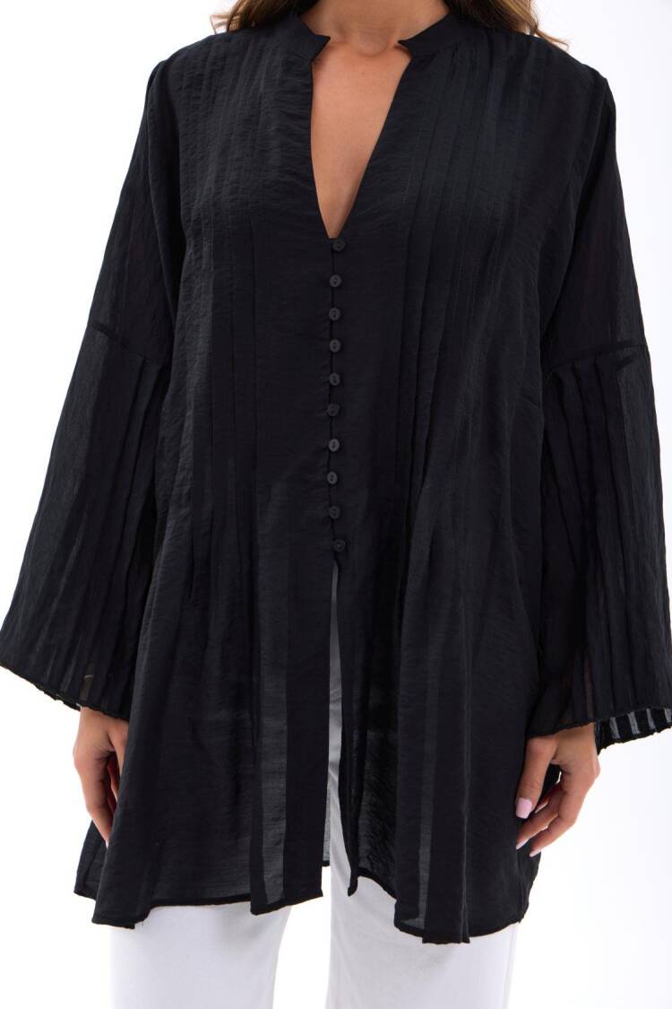Oversized V-Neck Buttoned Shirt