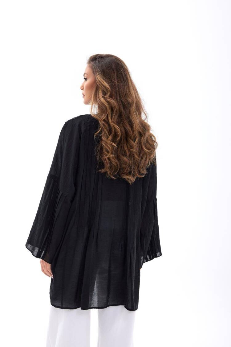 Oversized V-Neck Buttoned Shirt